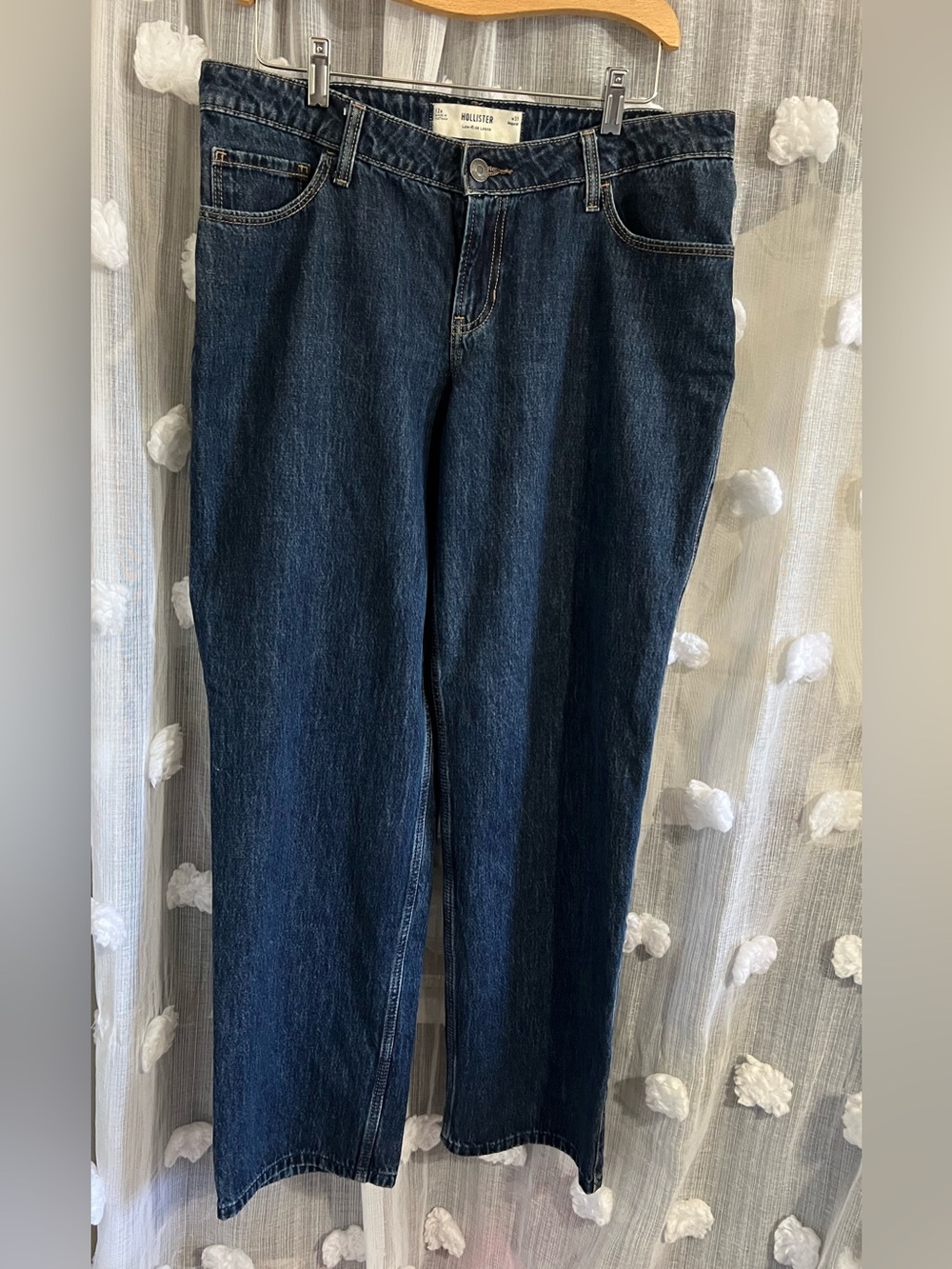 Hollister Women's Dark Blue low-rise -loose Jeans